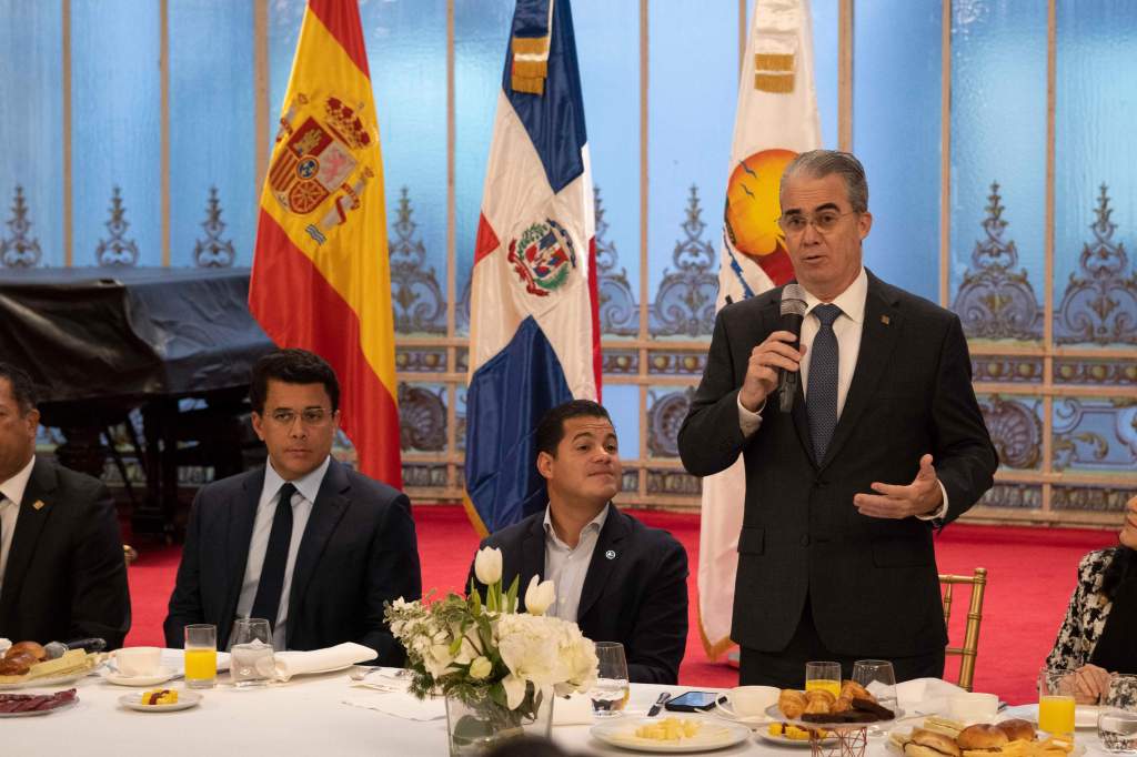 Banco Popular cierra FITUR con negociaciones por más de US$2,500&nbsp;millones