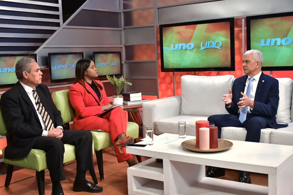 Presidente del Senado promete impulsar aprobación ley de seguridad&nbsp;social