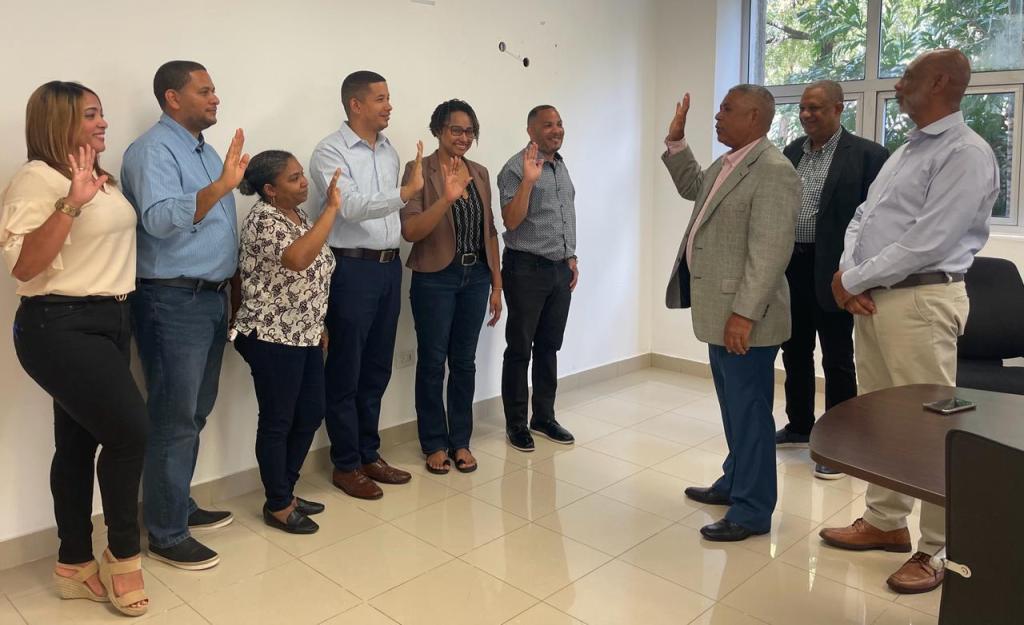 Juramentan en UASD comité ejecutivo del movimiento administrativo&nbsp;Unacer