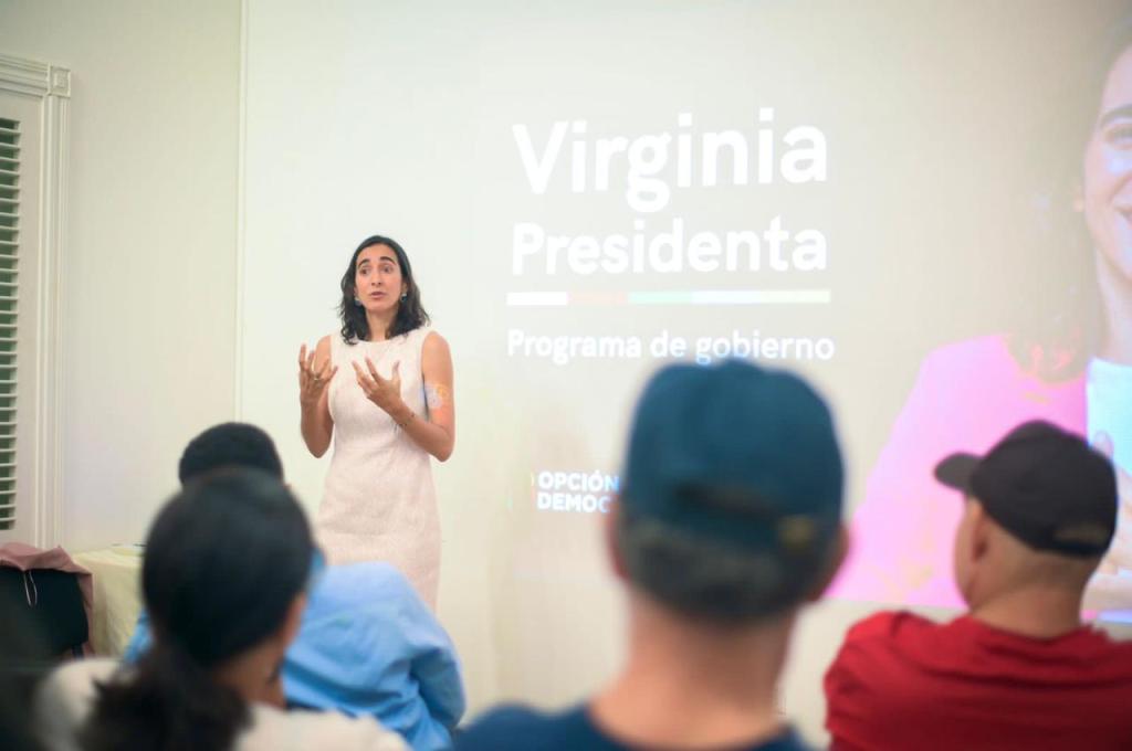 Virginia Antares continúa presentando sus propuestas; esta vez el “conversao” fue en Puerto&nbsp;Plata