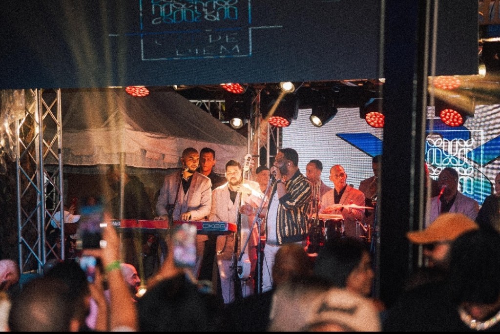 CARPE DIEM celebró primer aniversario en una noche de pura salsa con Yiyo Sarante 