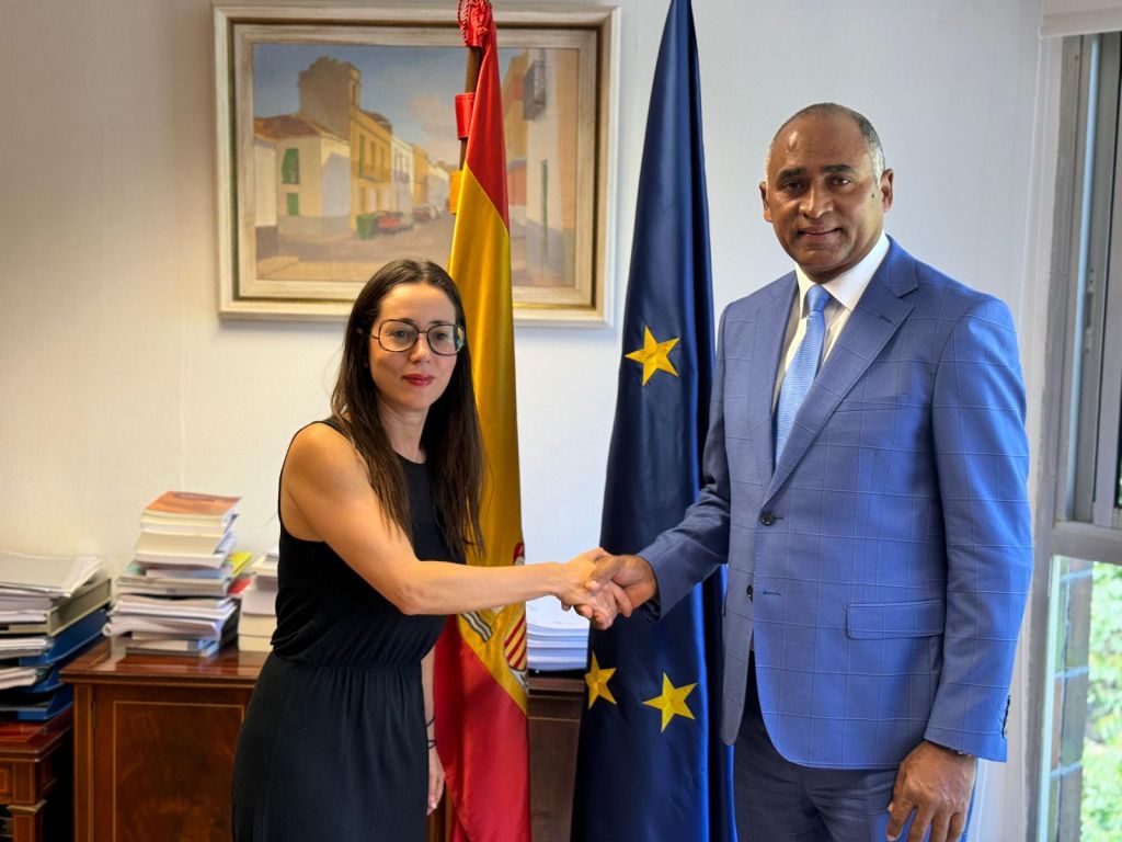 Julito Fulcar sostiene encuentros con funcionarios de alto nivel del congreso y el gobierno&nbsp;español