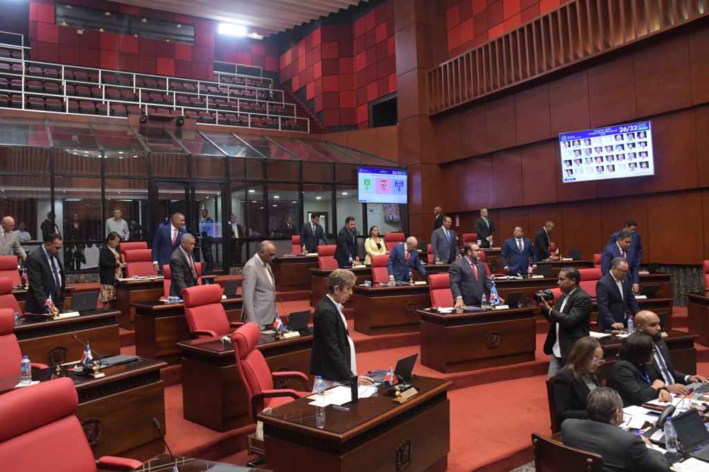 Senadores aprueban resolución para reconocer triunfo de Edmundo González en&nbsp;Venezuela