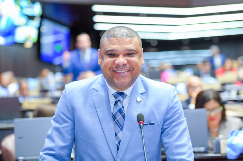 Oficina Legislativa Diputado Ramón Raposo convoca emprendedores de SDN a participar en taller sobre oratoria y dominio del miedo&nbsp;escénico