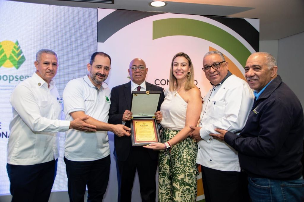 Colombia reconoce el cooperativismo dominicano a través de Yanio&nbsp;Concepción