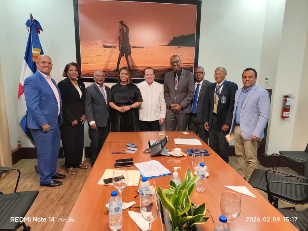 Presidente del CDP conversa con el ministro de la Presidencia José Ignacio Paliza sobre necesidad de remozar sede del gremio