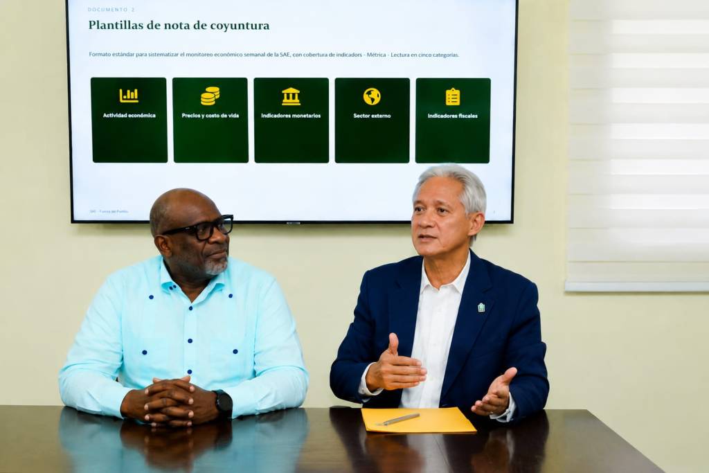 Haivanjoe Ng Cortiñas: Gobierno cobra más impuestos y gasta RD$ 34 mil millones menos en gasto social e&nbsp;inversión