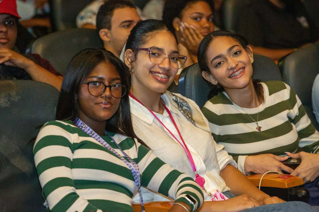UASD ofrece cálida bienvenida a los estudiantes en el nuevo semestre académico