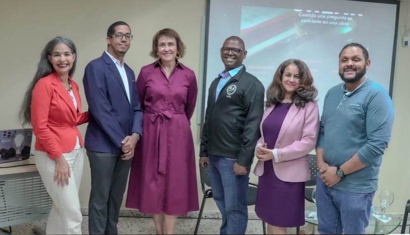 Facultad de Artes de la UASD realiza conferencia “Investigar para crear, cuando una pregunta se convierte en una obra”